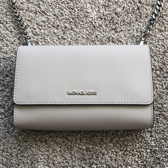 *SOLD* Michael Kors Saffiano Crossbody Bag - Picture 5 of 12